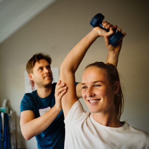 physical-therapy-clinic-elbow-pain-relief-maccio-physical-therapy-troy-ny